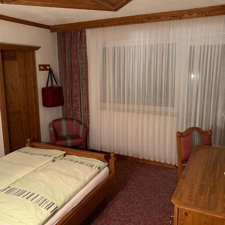 Hotel Haus Tiefenbach ビューリンゲン エクステリア 写真