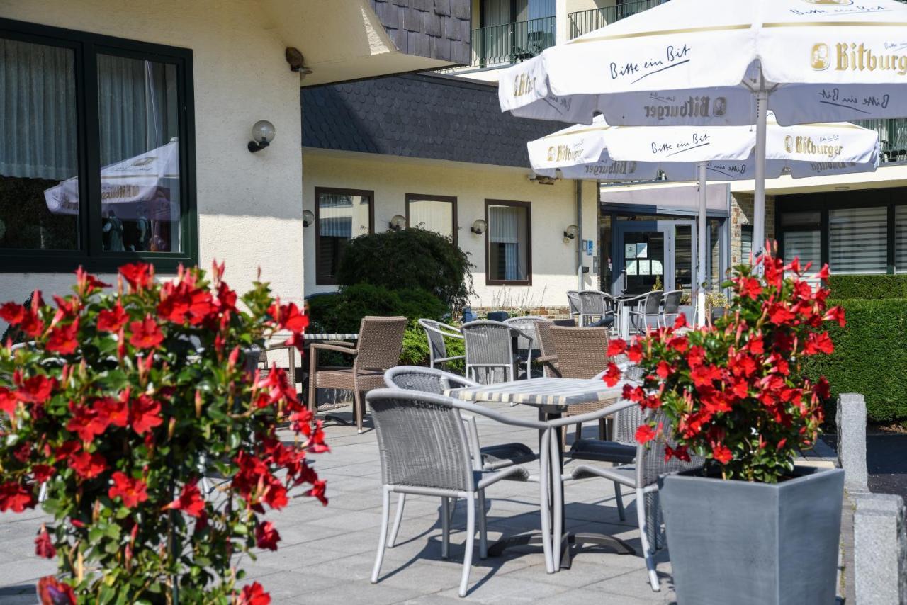 Hotel Haus Tiefenbach ビューリンゲン エクステリア 写真