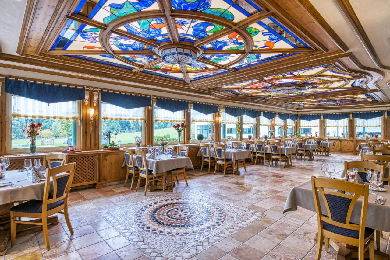 Hotel Haus Tiefenbach ビューリンゲン エクステリア 写真