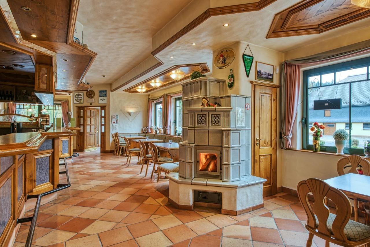 Hotel Haus Tiefenbach ビューリンゲン エクステリア 写真