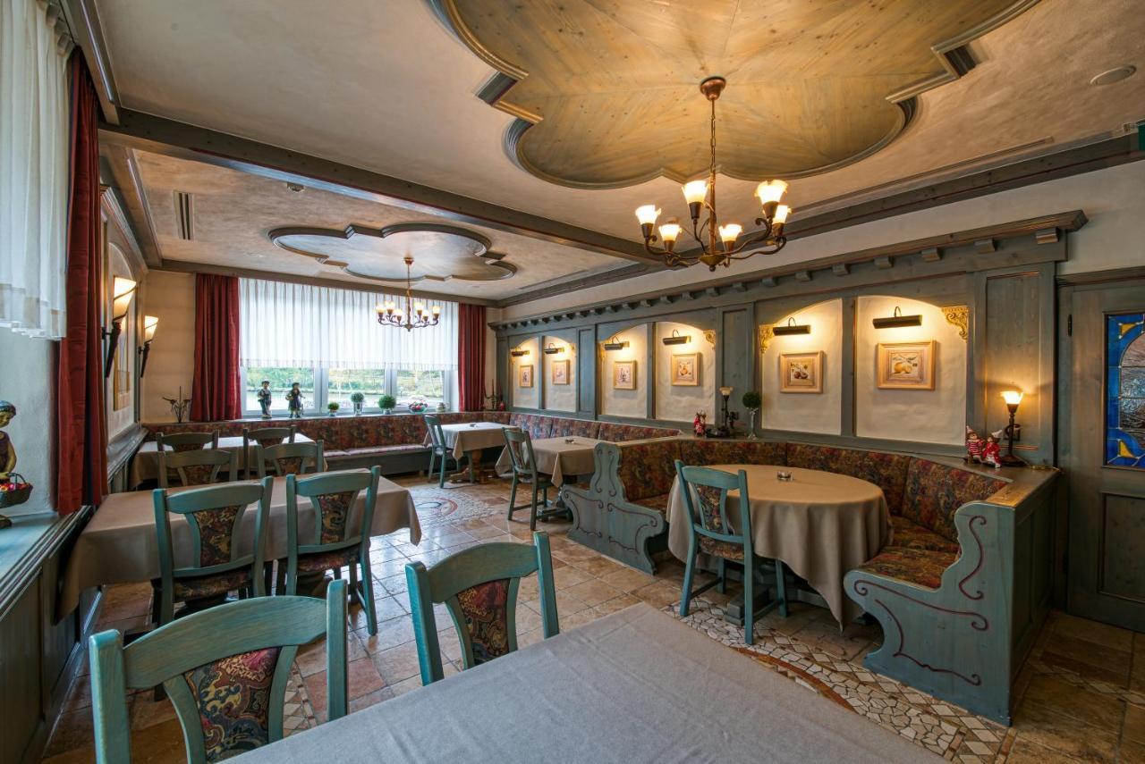 Hotel Haus Tiefenbach ビューリンゲン エクステリア 写真