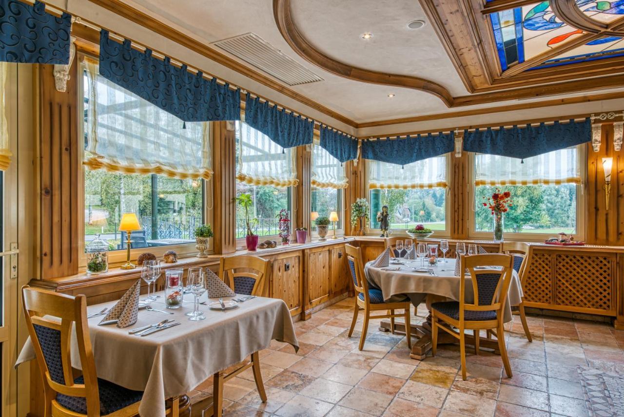 Hotel Haus Tiefenbach ビューリンゲン エクステリア 写真