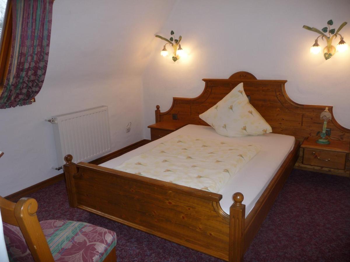 Hotel Haus Tiefenbach ビューリンゲン エクステリア 写真