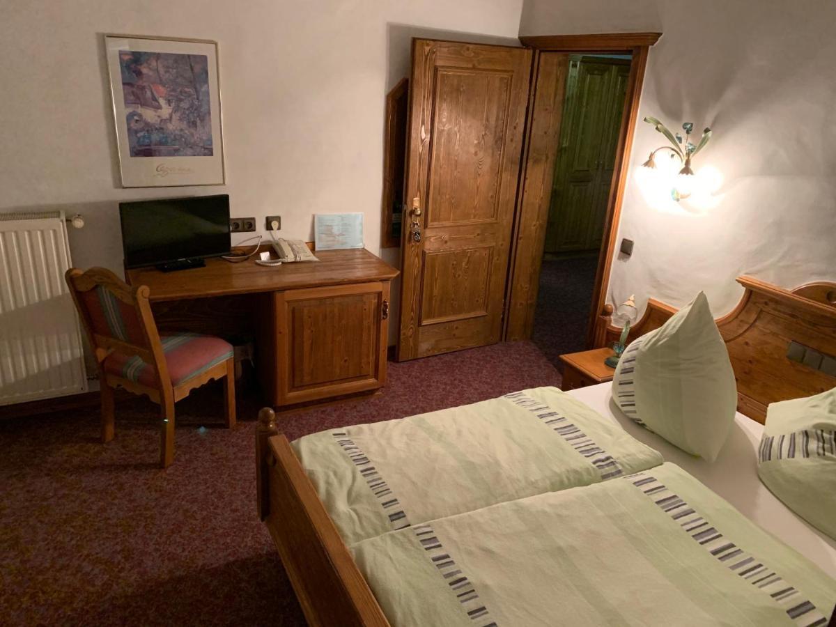Hotel Haus Tiefenbach ビューリンゲン エクステリア 写真